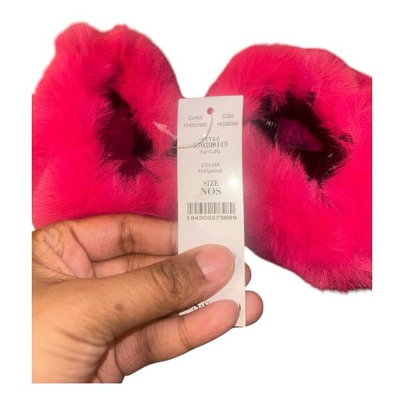 White House black market Vibrant Pink Fur Cuffs - Picture 2 of 4